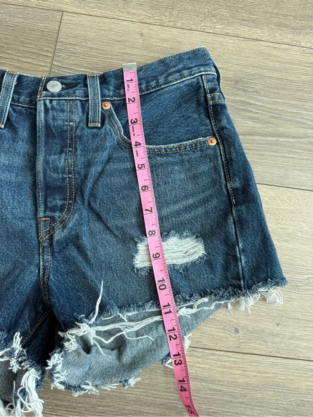 Levi's 501 Original High-Rise Distressed Jean Shorts Size 27